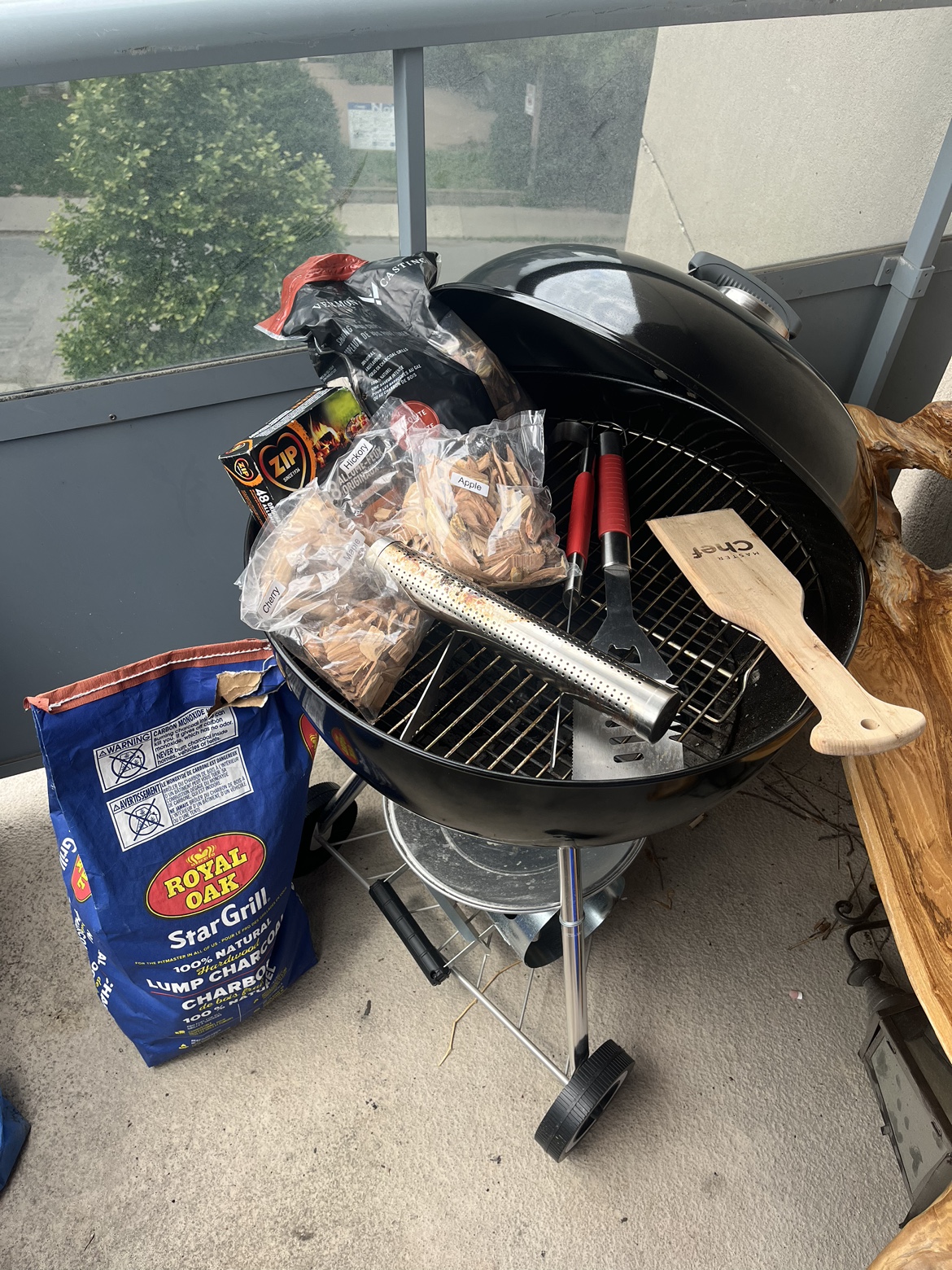 Week old Weber bbq 22” smoker & chimney