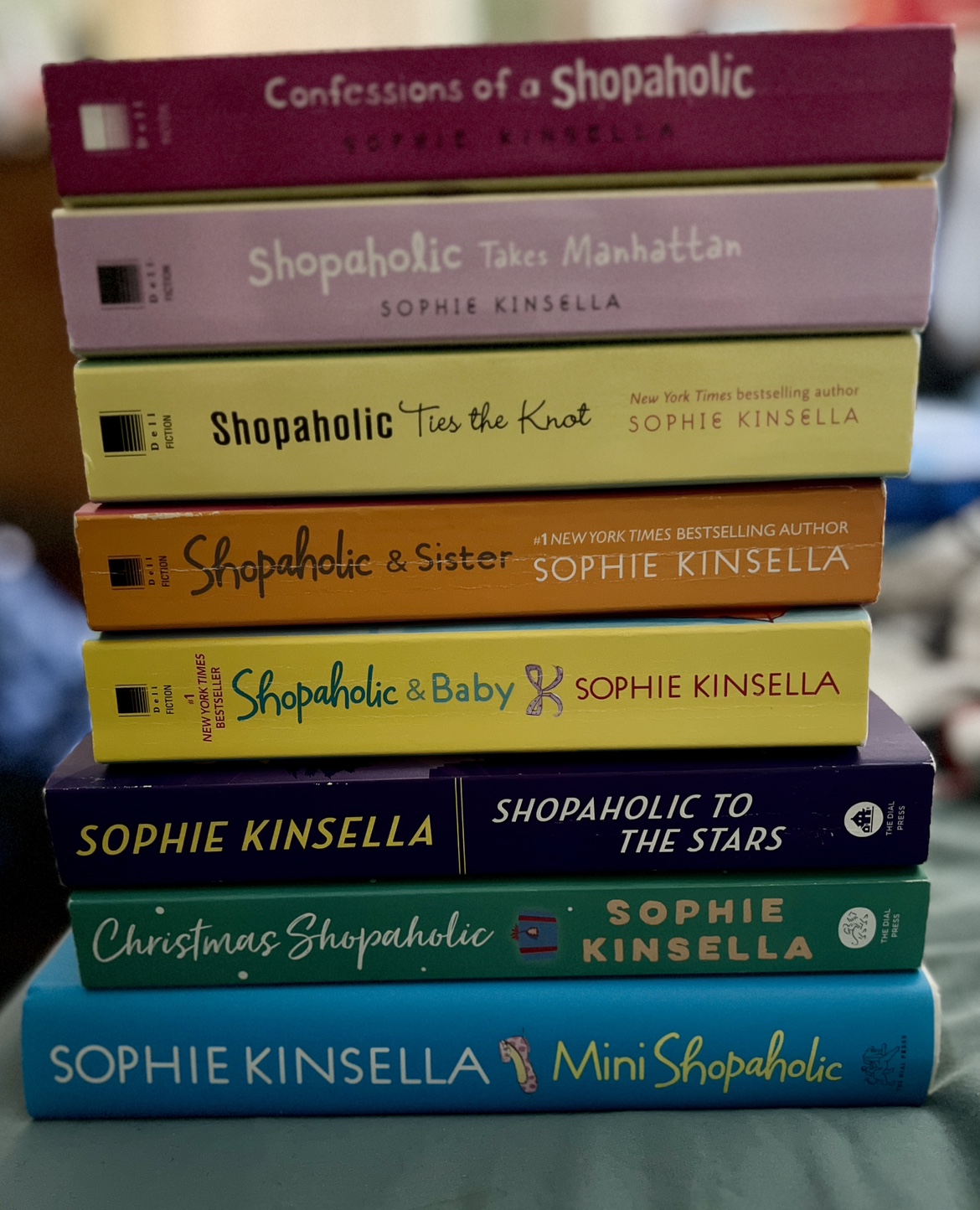 Confessions of Shopaholic Book Series image indicator(3)