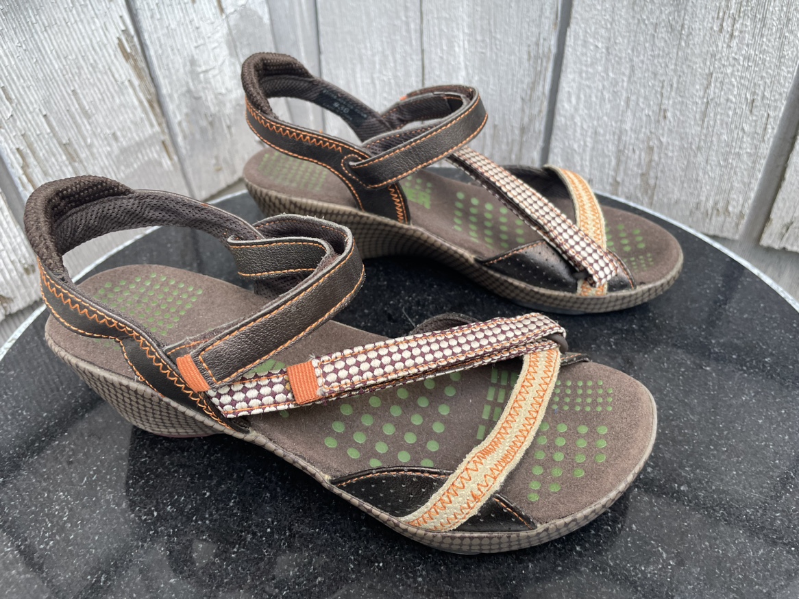 Camper Brown strapping wedge sandals women’s size 6, barely worn image indicator(2)