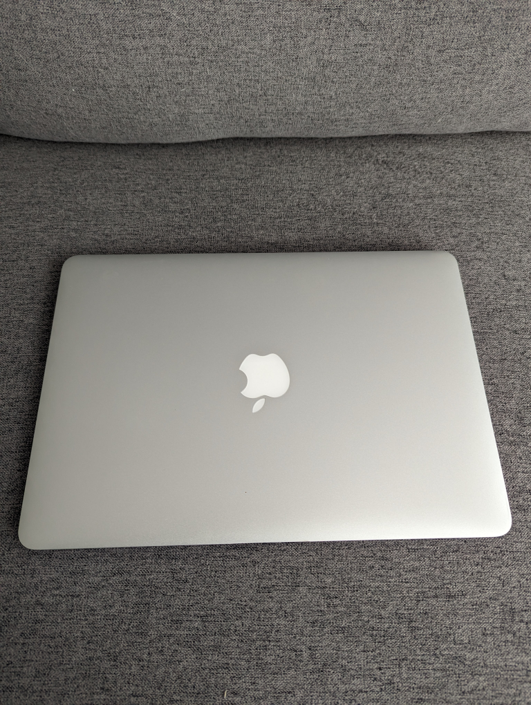 MacBook Air laptop, 13 inch , year 2011 - photo 3
