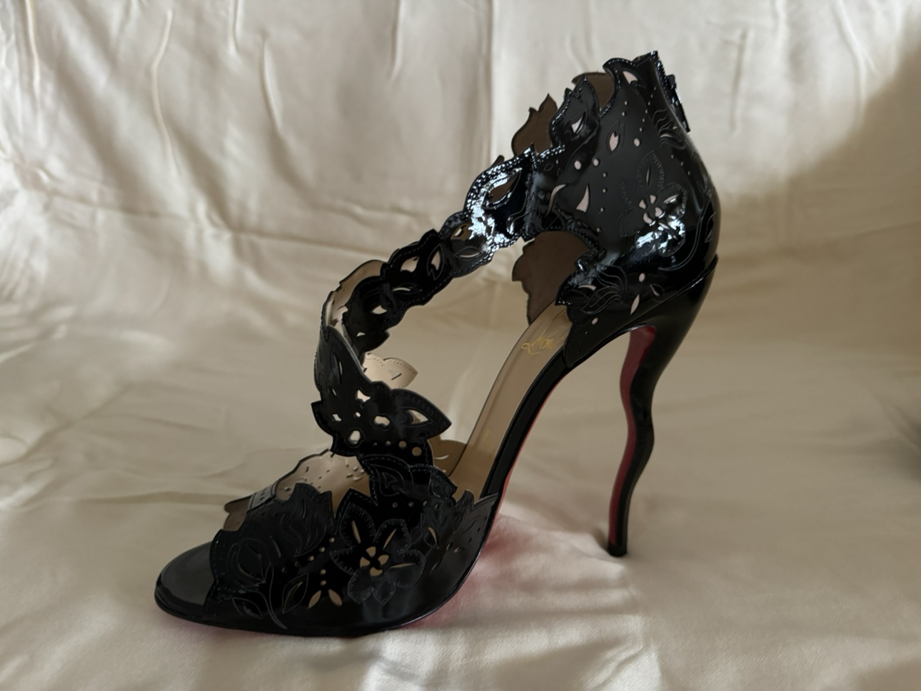 Christian Louboutin Decoupadiva pump - photo 2