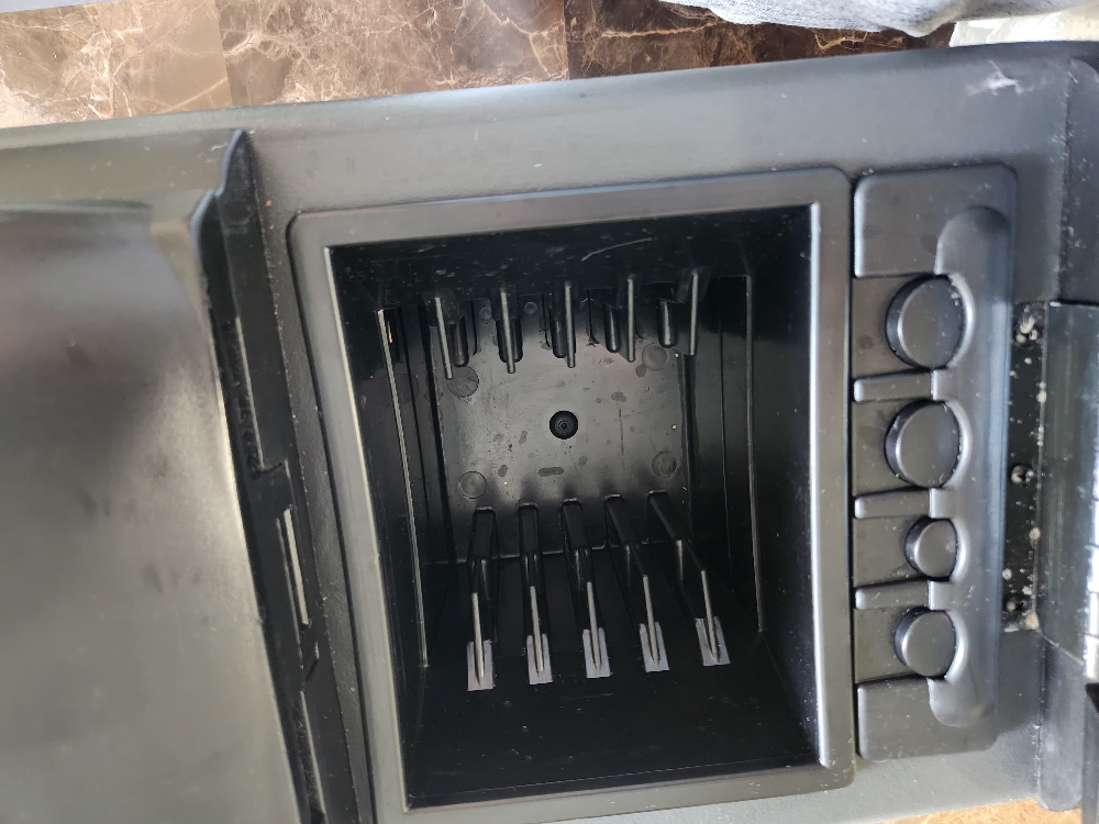 Van locking console cup holder - photo 4