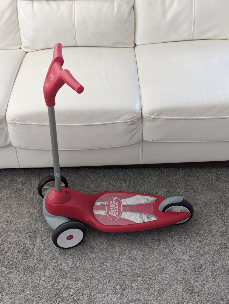 Radio Flyer Grow With Me Beginner Kids' Kick Scooter thumbnail