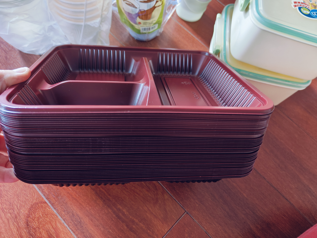 125 pieces bundles sell all for only $10 bento box, cups etc. image indicator(5)