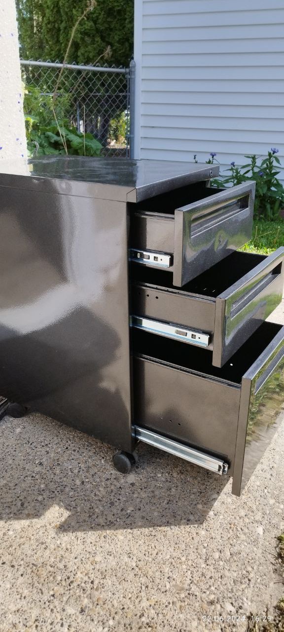 Tool/ document cabinet,heavy, no key