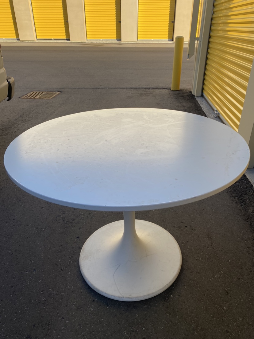 Round table moving sale $50 call 6478183350