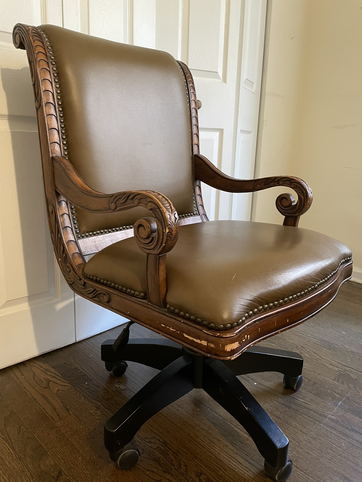Brown leather vintage desk chair - photo 2