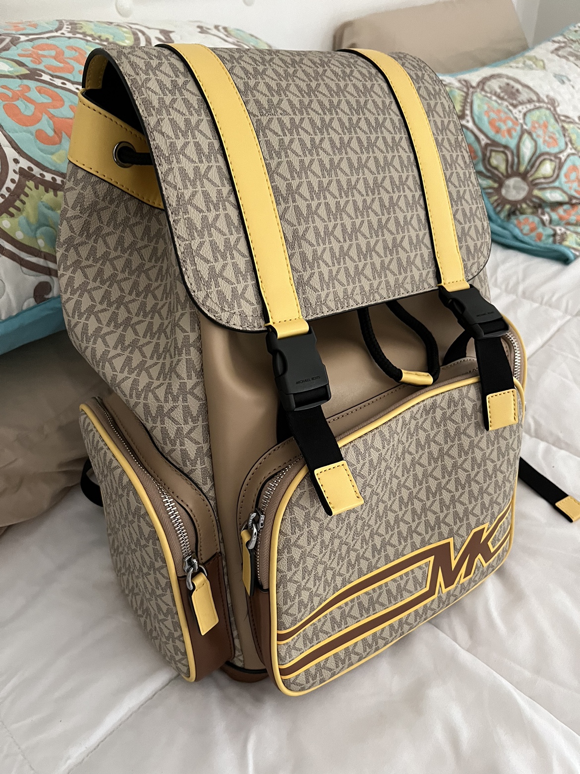 Michael Kors Leather Utility Backpack - photo 2