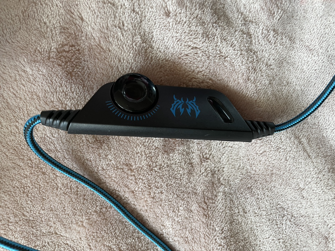 Kotion Each G2000 black and blue headset! image indicator(6)