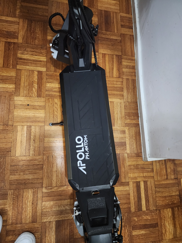 Apollo Phantom with upgraded kit installed + dual chargers - photo 3