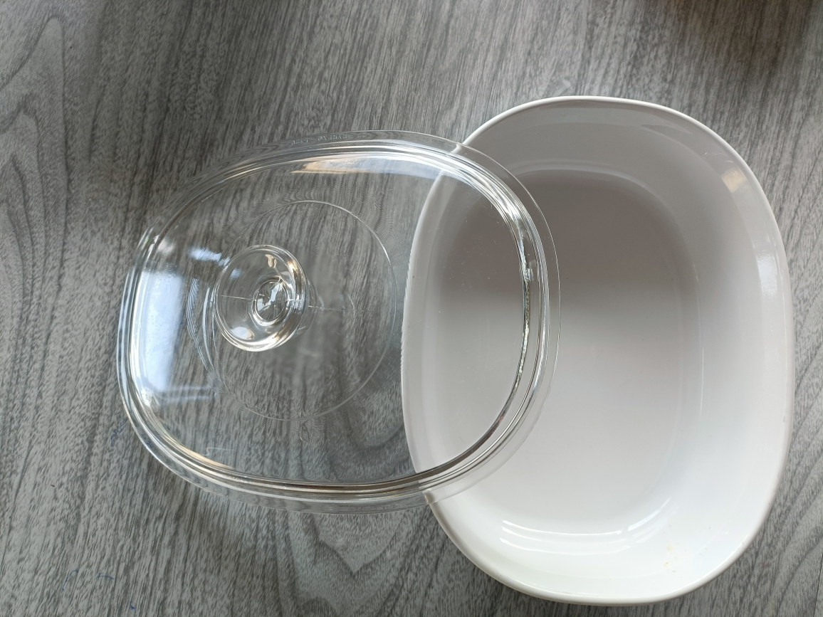 Serving bowl with glass lid # Freecycle - photo 2