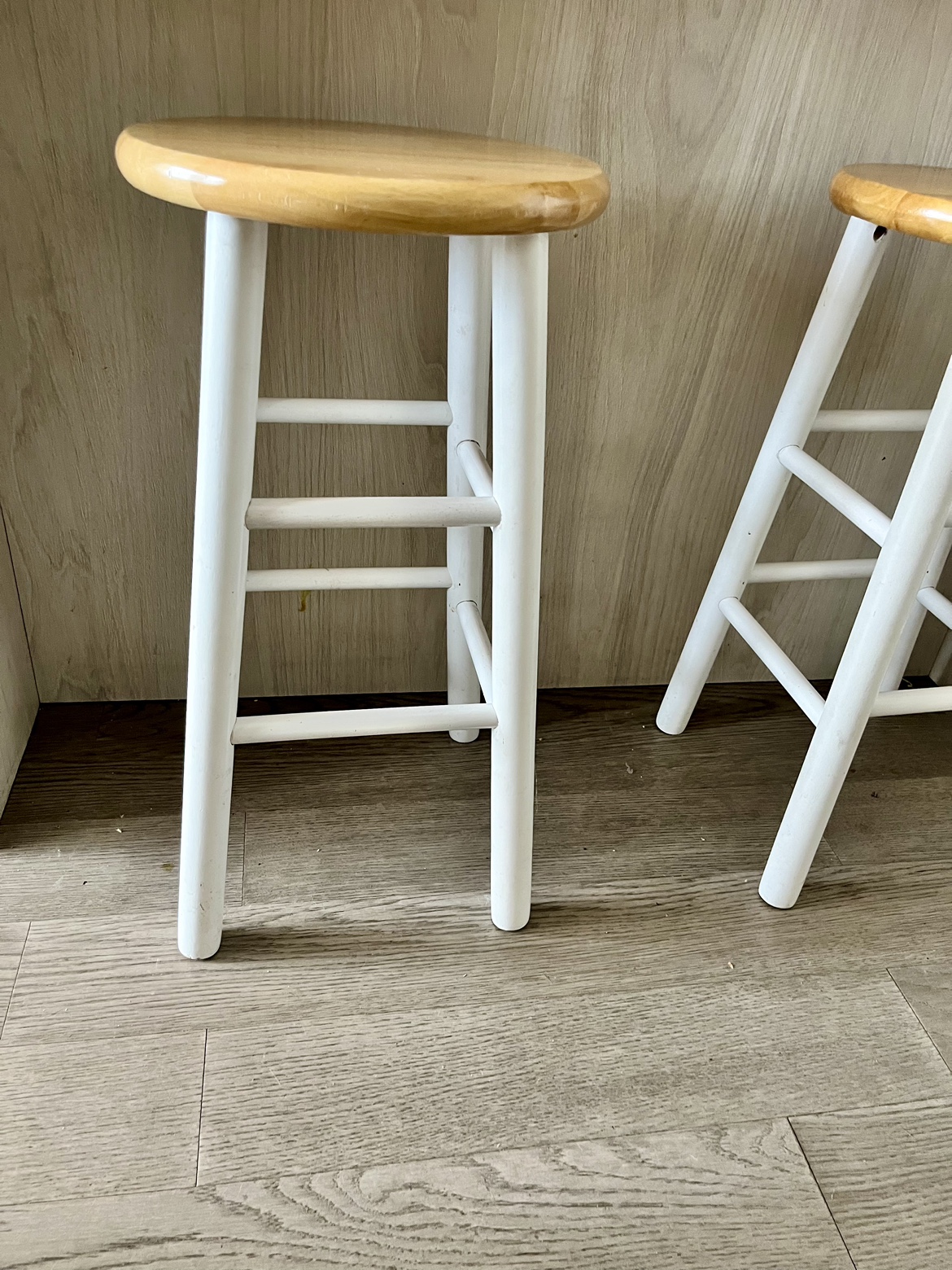 Rustic Wood Bar Stool - Set of 4 @ $20 each - photo 4
