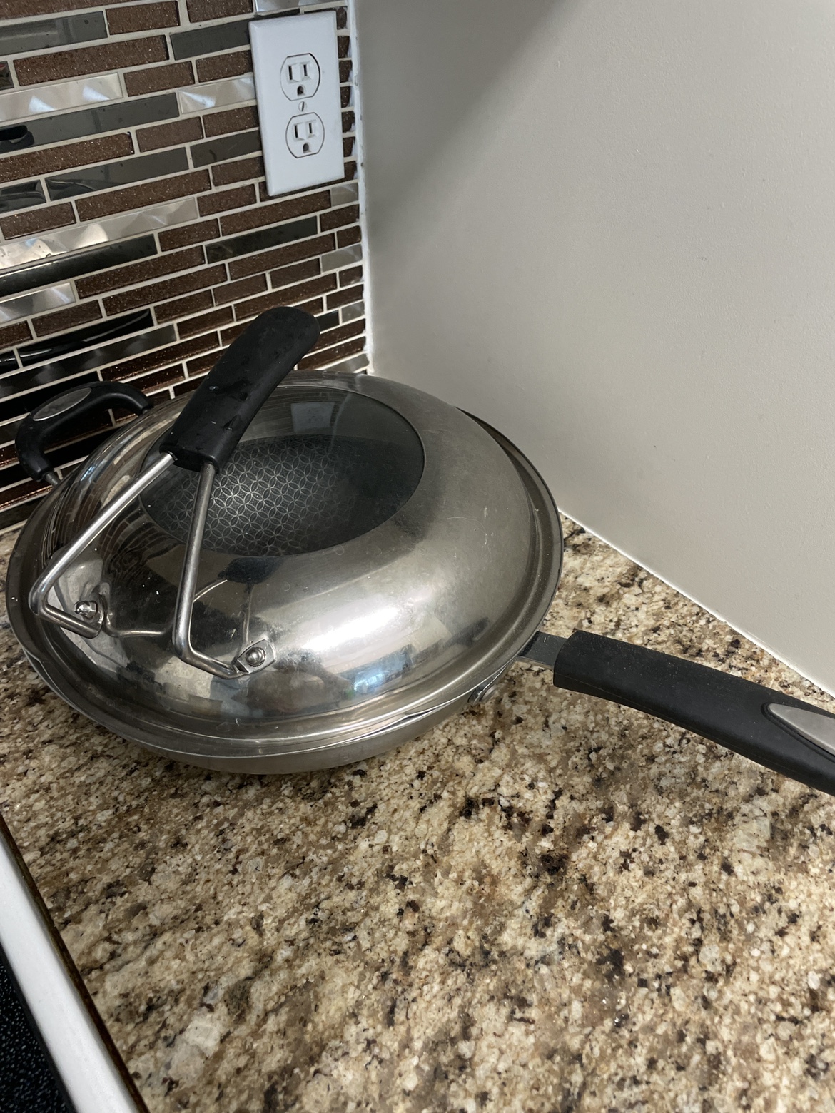 Deep Fry Pan with lid thumbnail