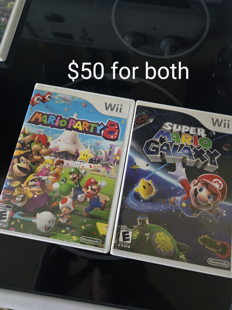 Great condition 2.mario wii games thumbnail