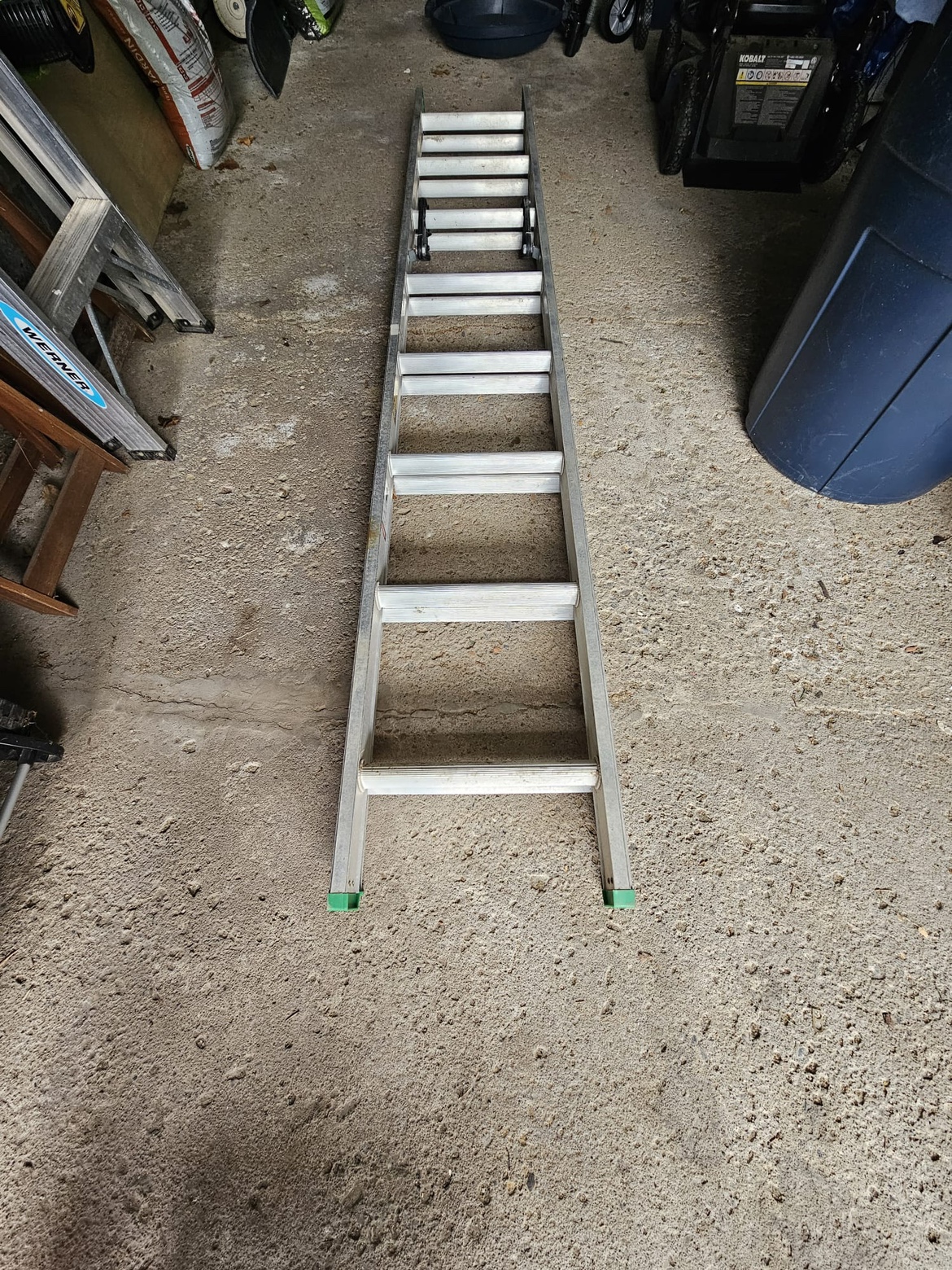 Extendable ladder