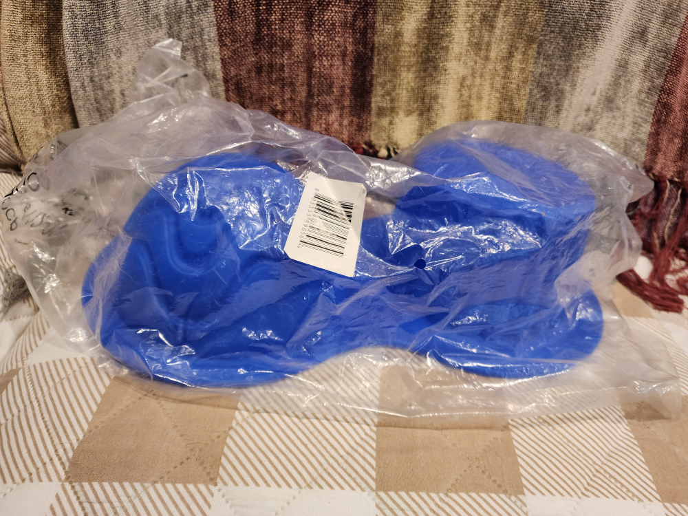 jello mold or large cupcake maker