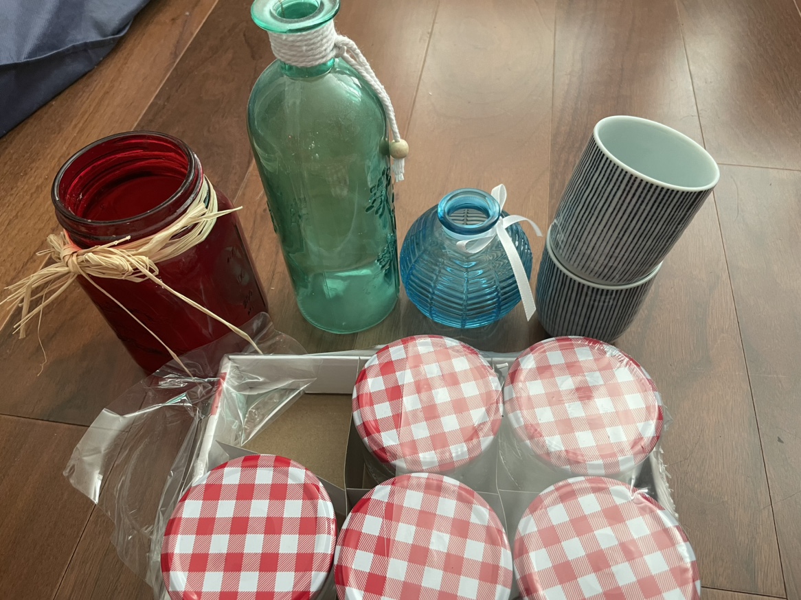 Free: variety of jars and vases thumbnail