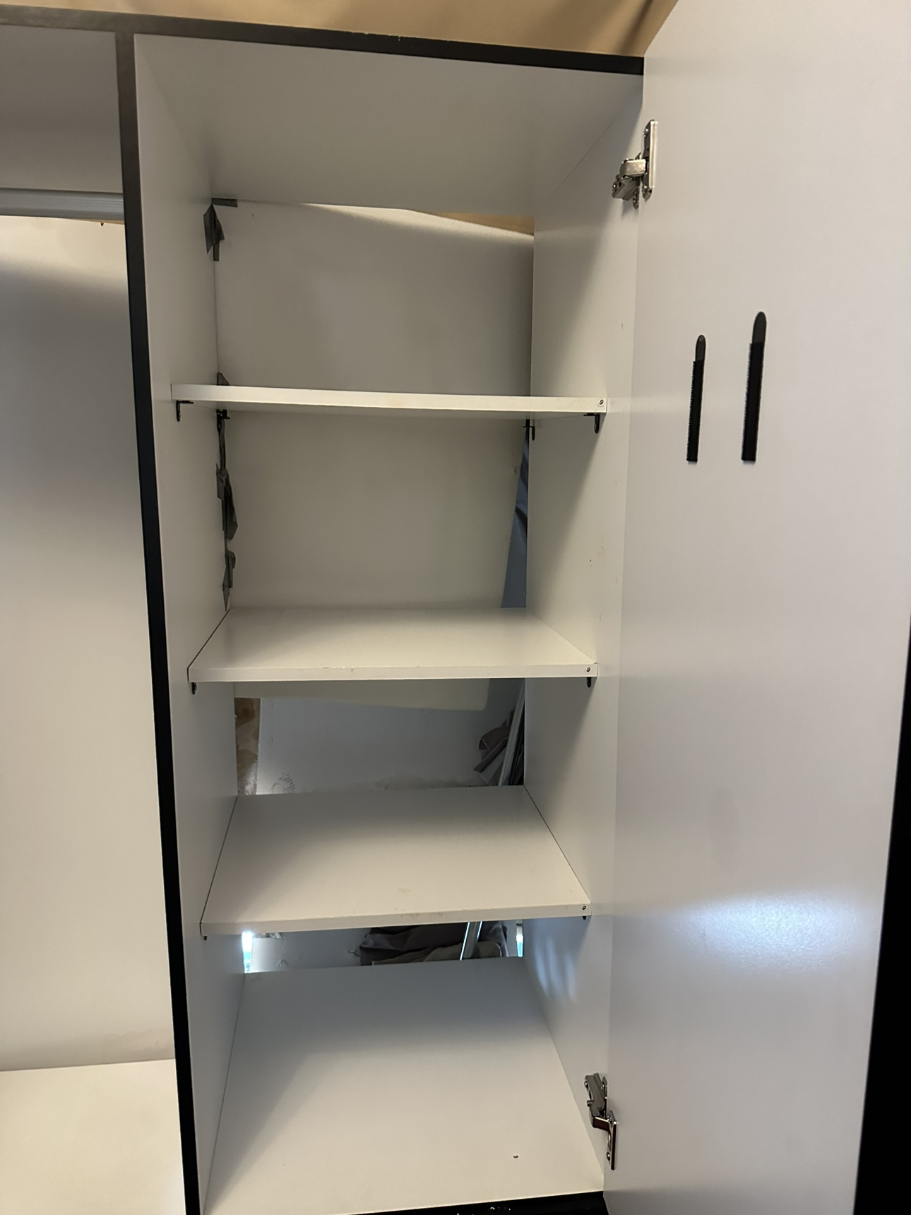 FREE WARDROBE - photo 2