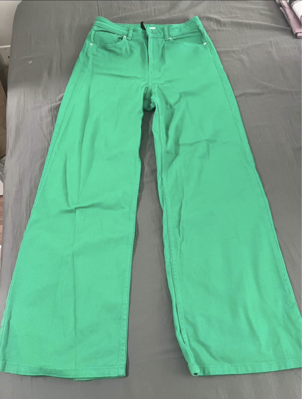 H&M wide-legged green twill jeans (size 8)