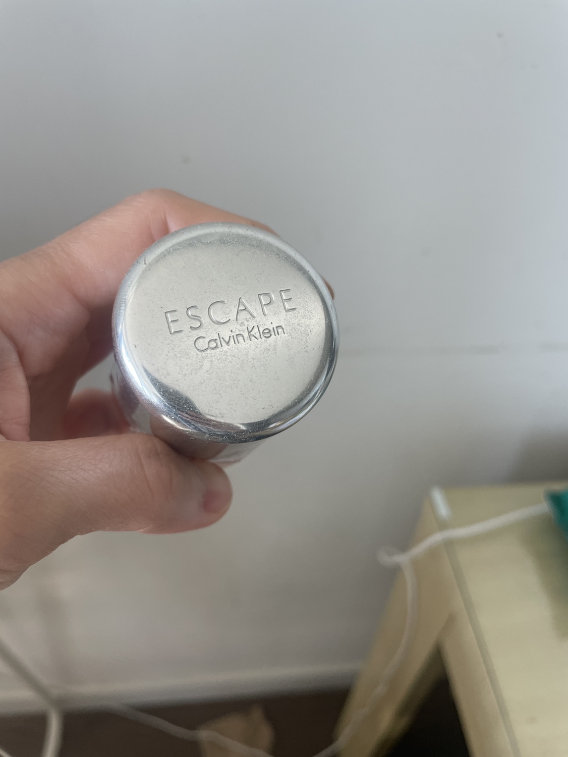 Escape perfume image indicator(2)