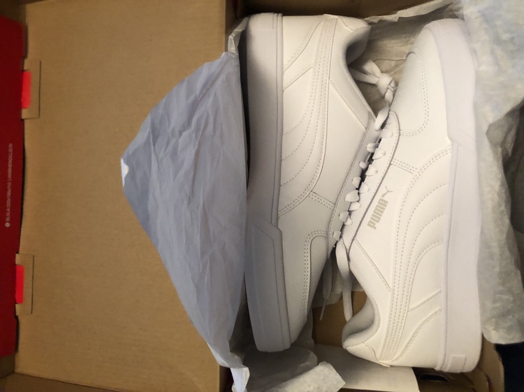 Size 9 Puma Cavens - NEW thumbnail