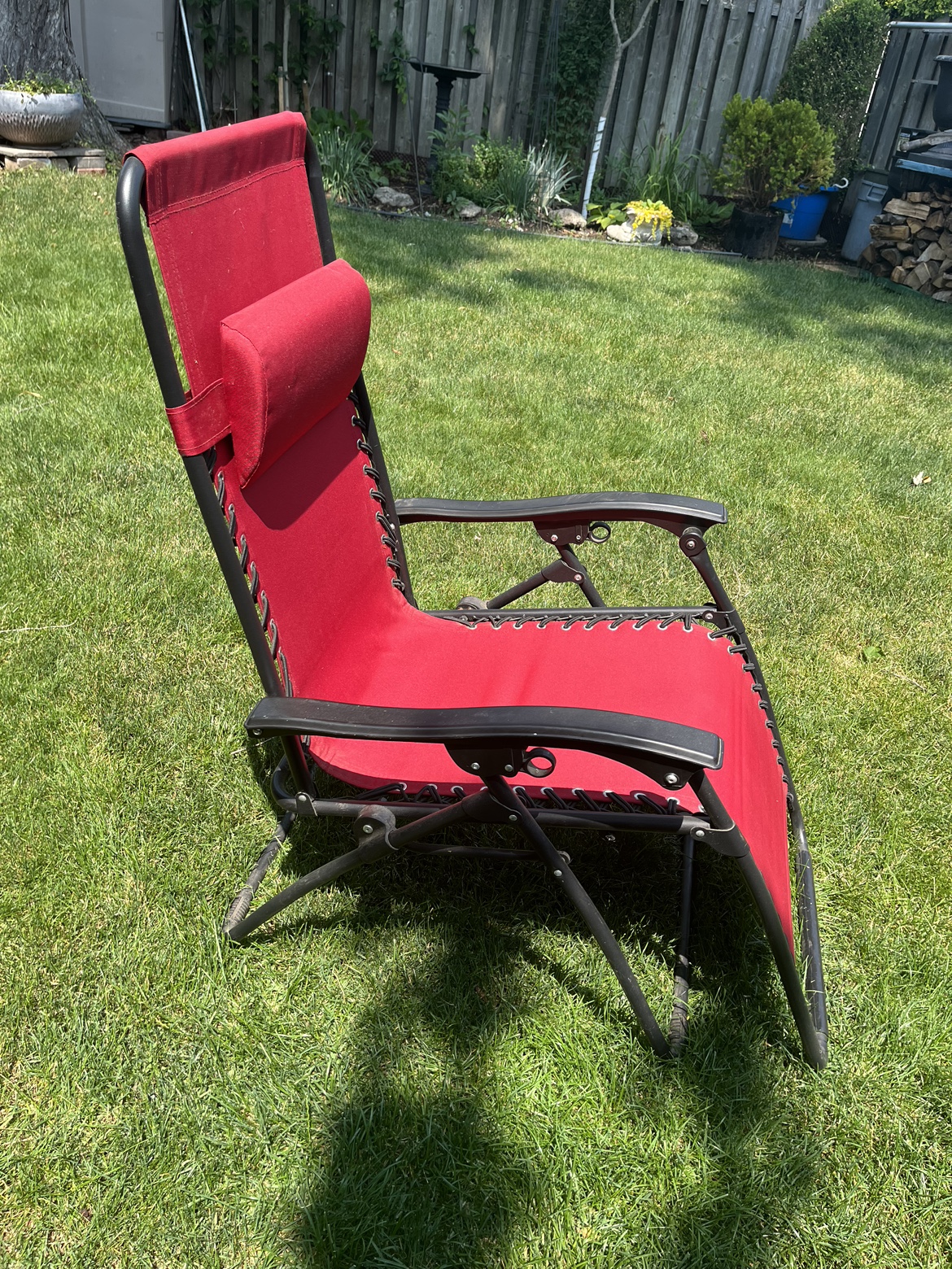 Outdoor lounge chair