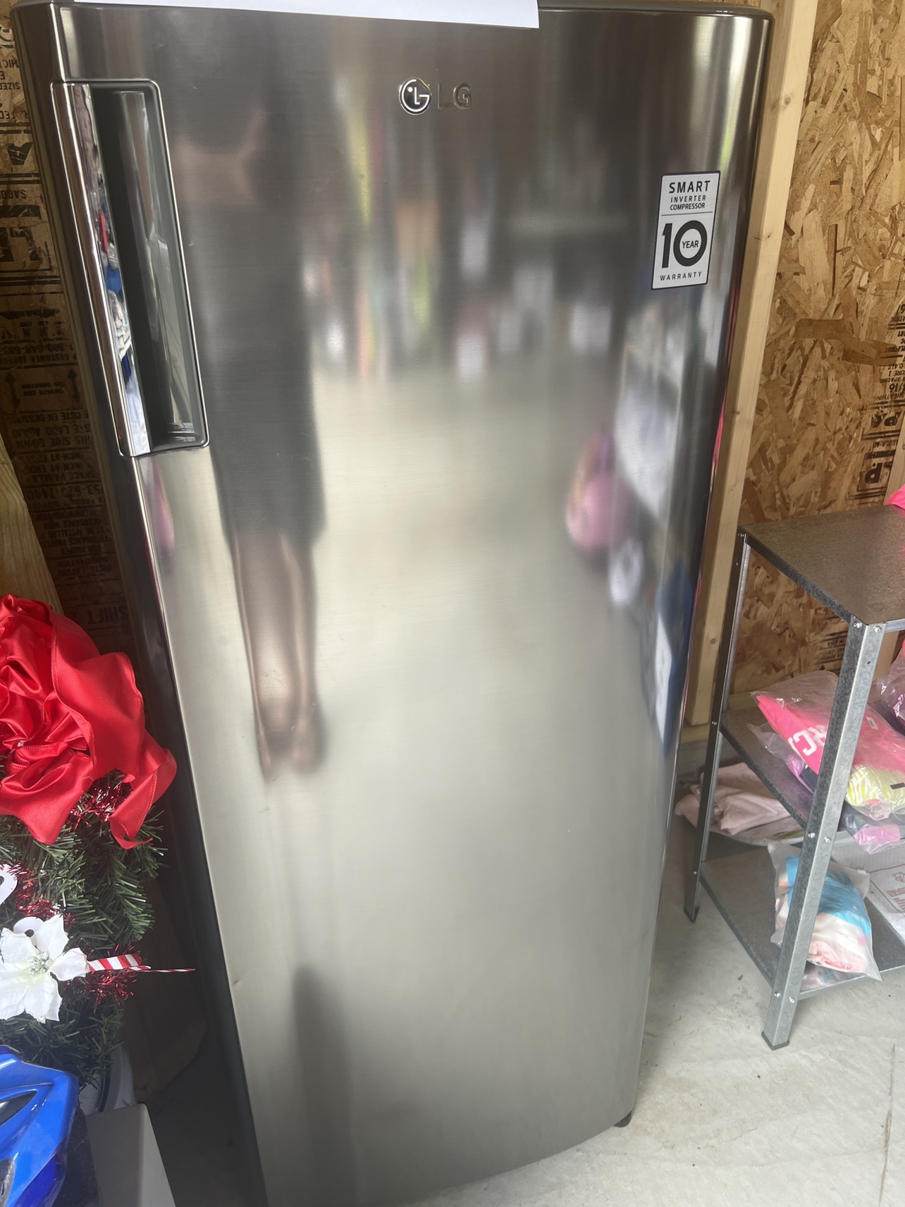 Standing freezer