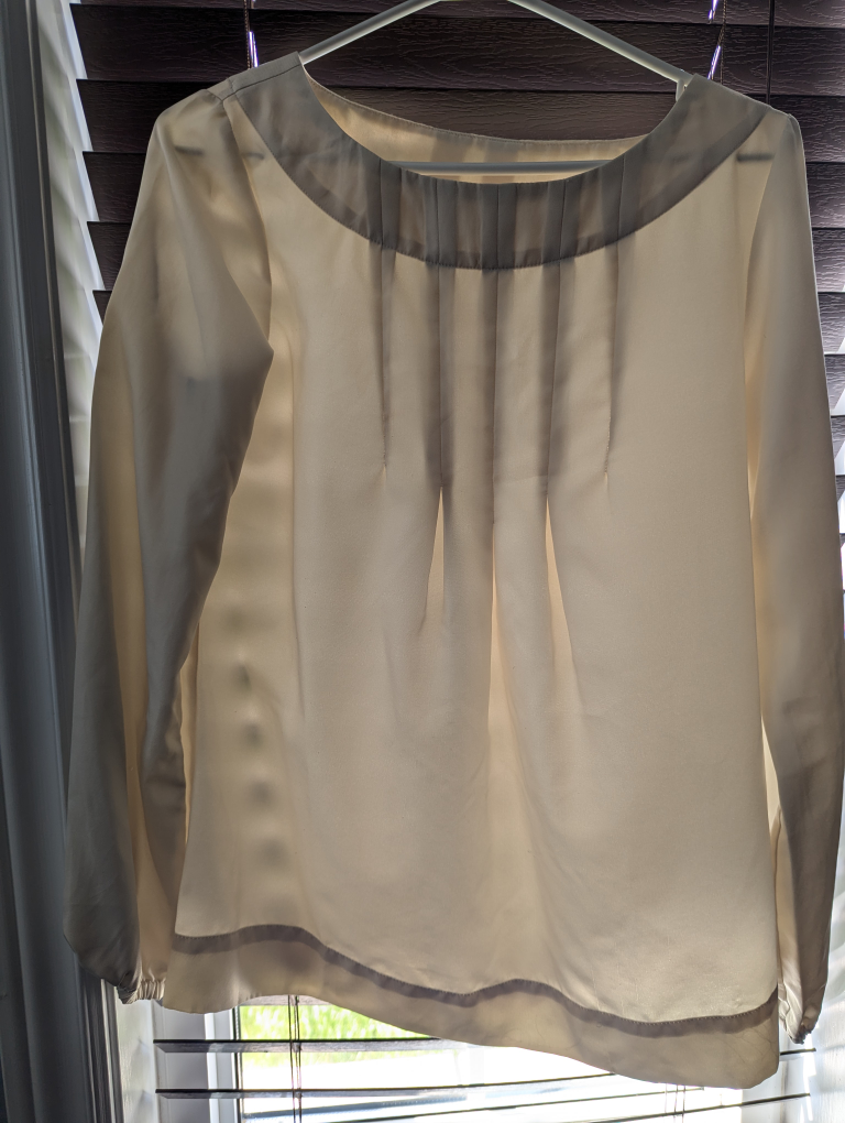 Pure Alfred Sung beige blouse Size XS image indicator(3)