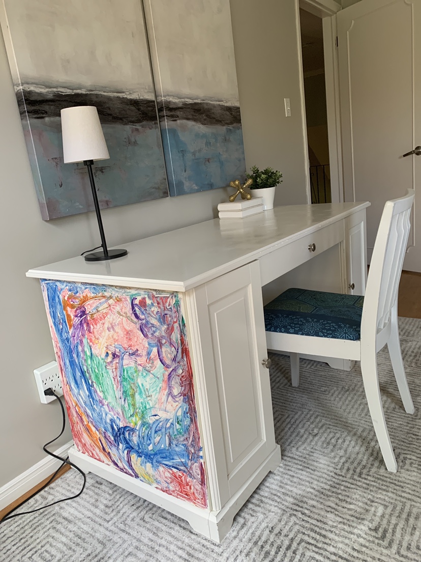 White desk - photo 2