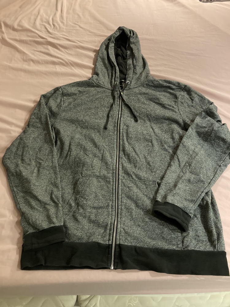 H & M hoody Men’s Large thumbnail