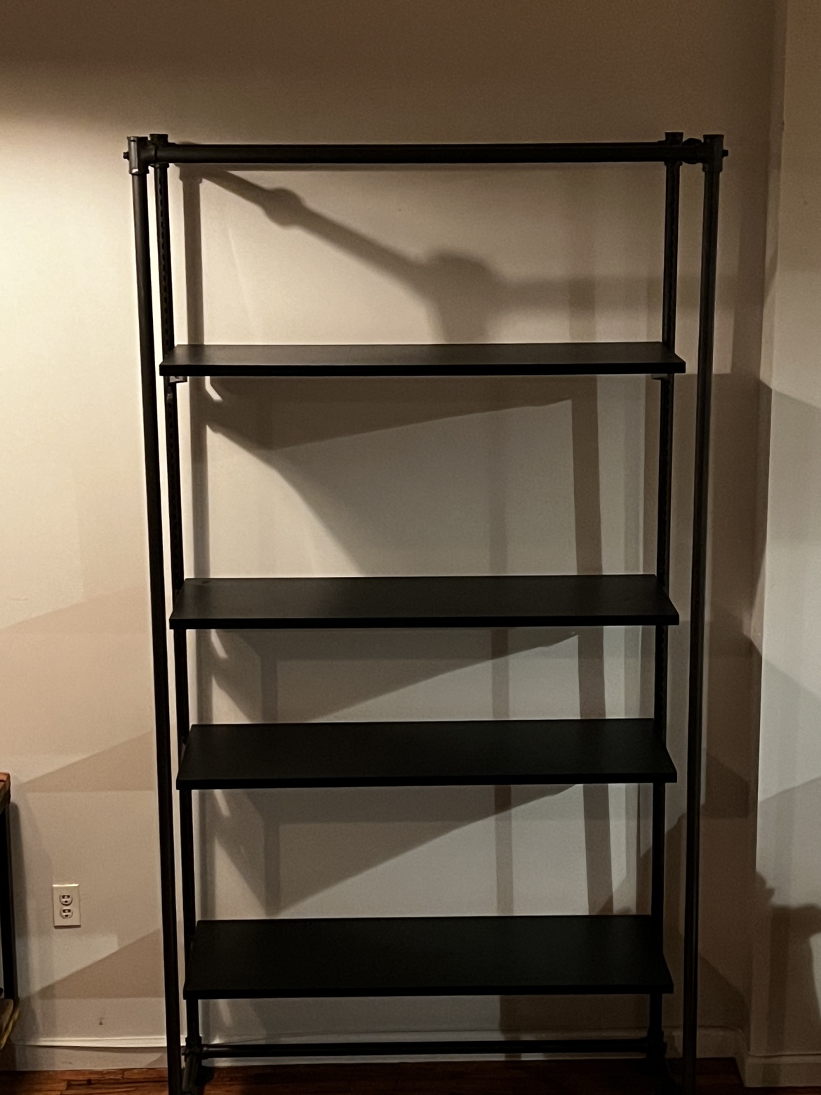 Shelving display