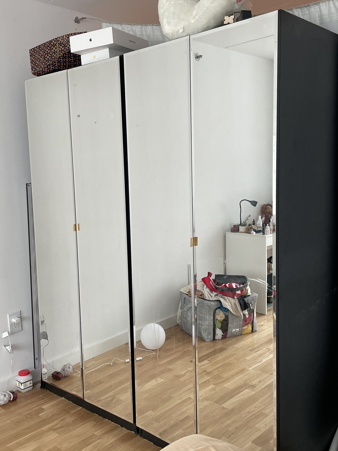 2 mirrored wardrobes
