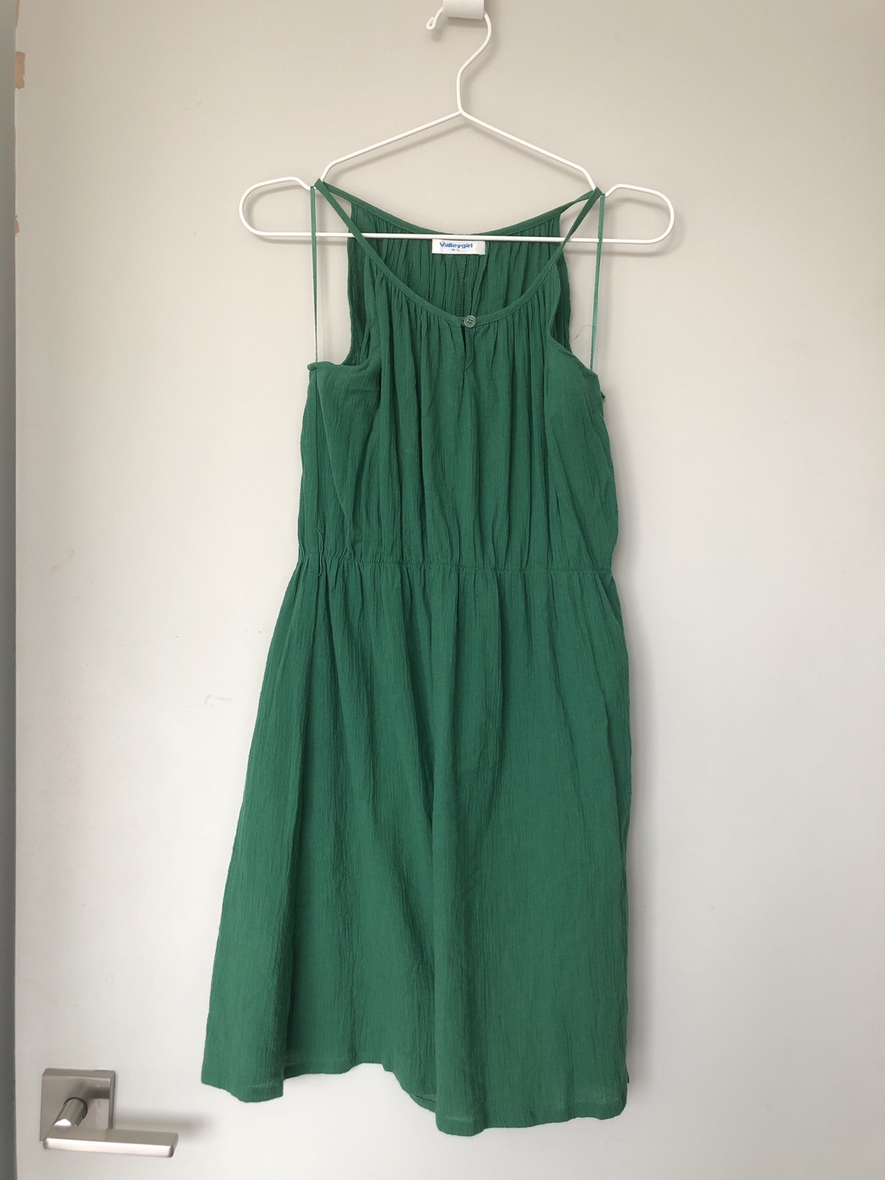 Green dress thumbnail