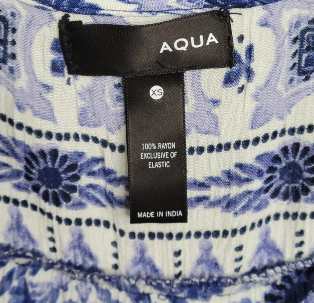 Blue & White V-neck Crop Top Flutter Cap Sleeves Smocked Waist image indicator(7)