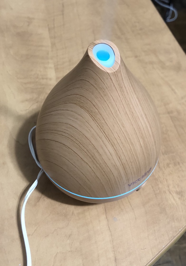 (Moving Sale) Victsing mini aroma diffuser image indicator(2)