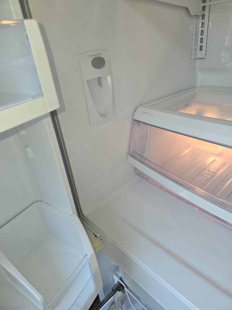 GE profile Fridge - photo 2