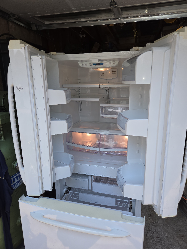 GE profile Fridge - photo 4