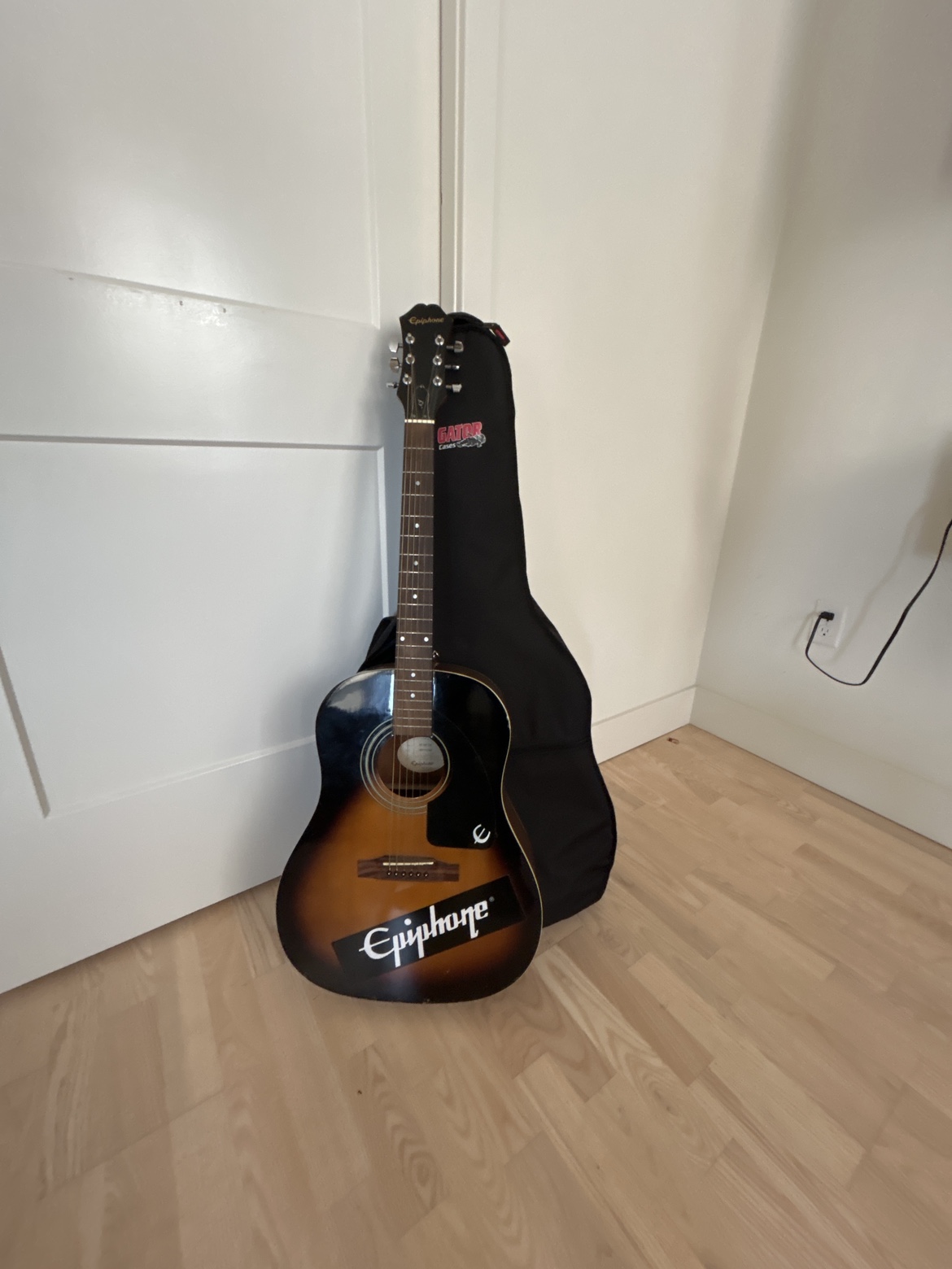 Guitar - photo 2