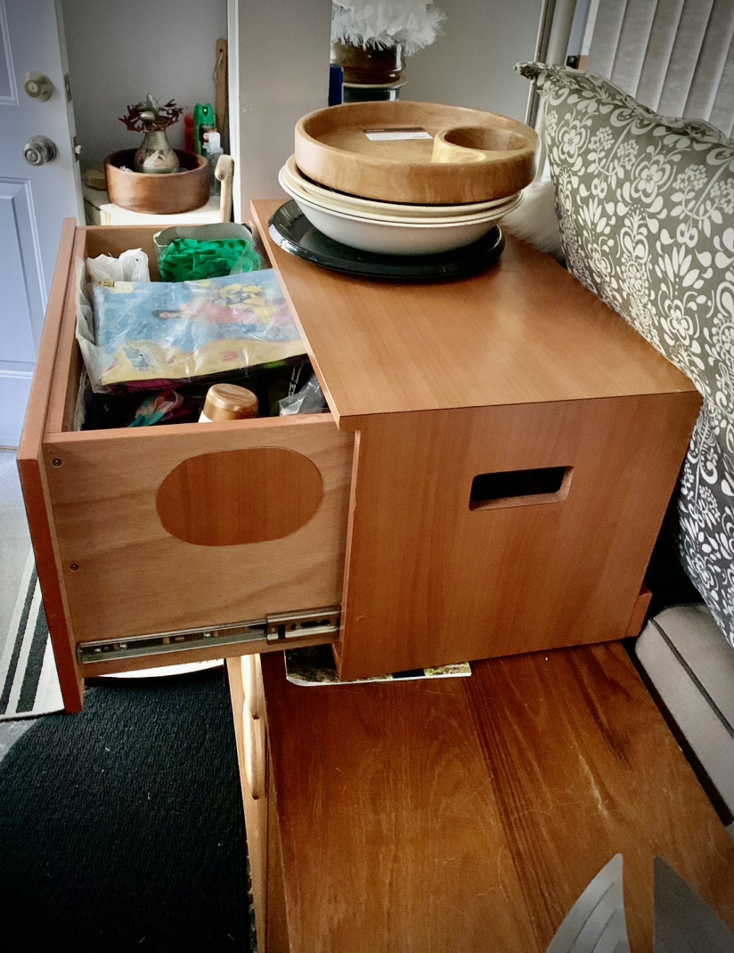 Free 🚚…. Mid Century Modern Teak console 🍁 image indicator(5)