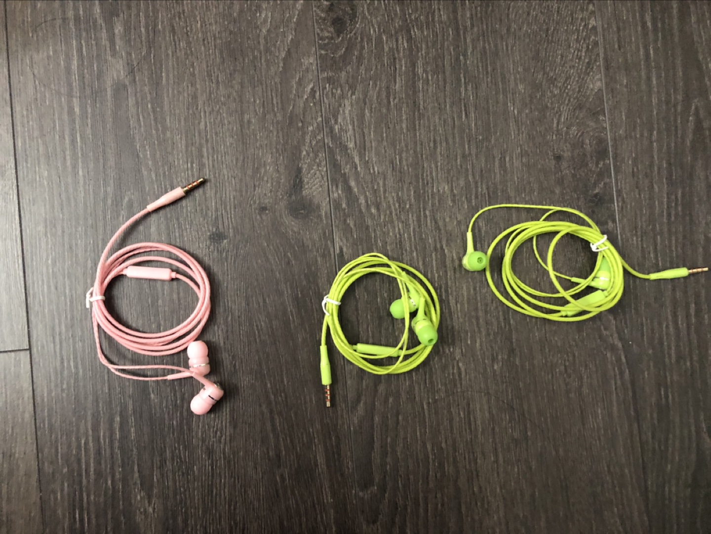 3 new earphones for $5 thumbnail