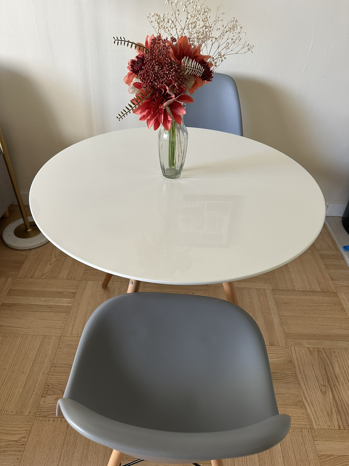 Round table - photo 2