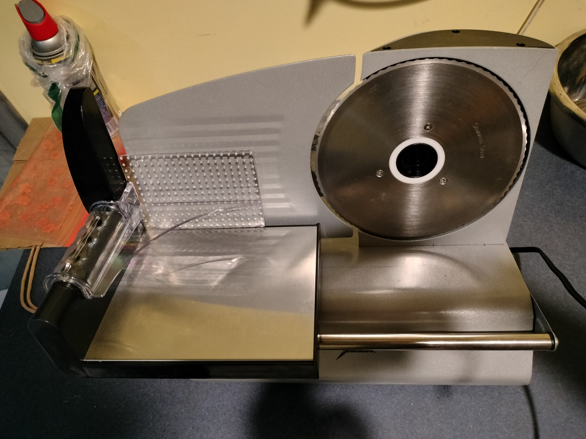 Dominion deli and bread slicer