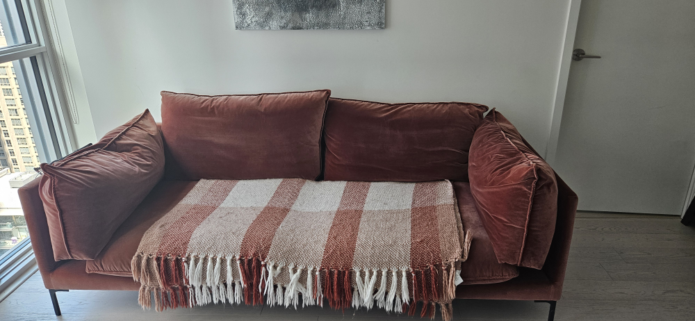 Koop Velvet Sofa