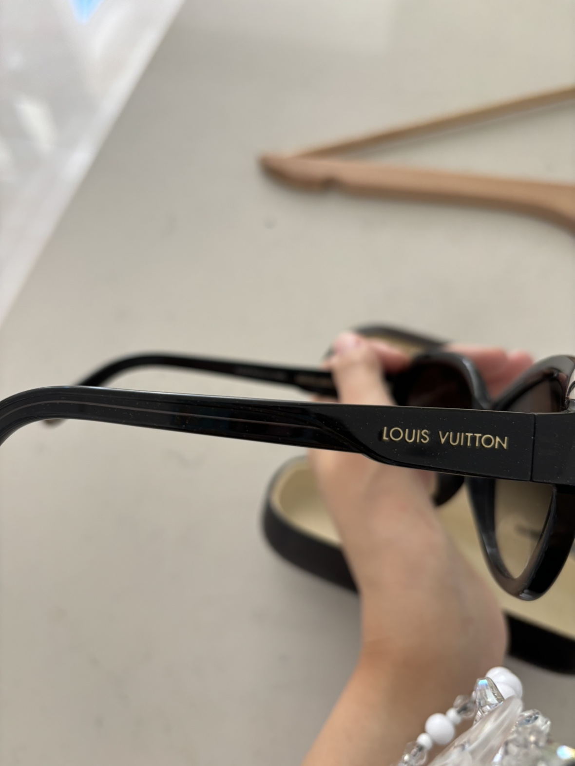 Louis Vuitton Oversized sunglasses - photo 4