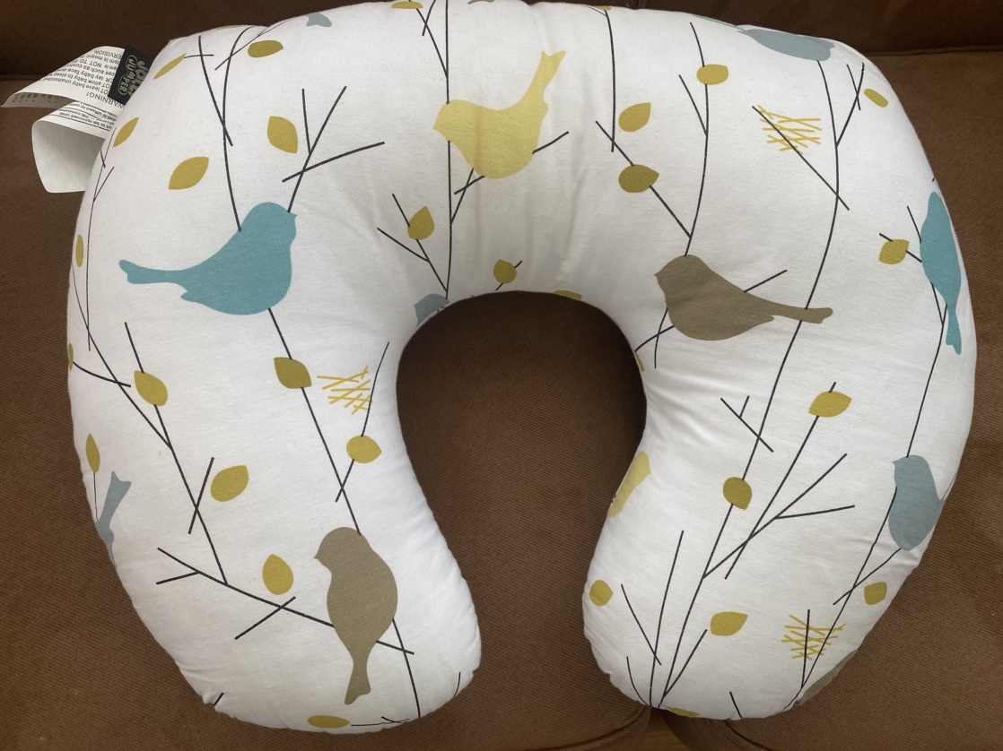 Breastfeeding pillow thumbnail