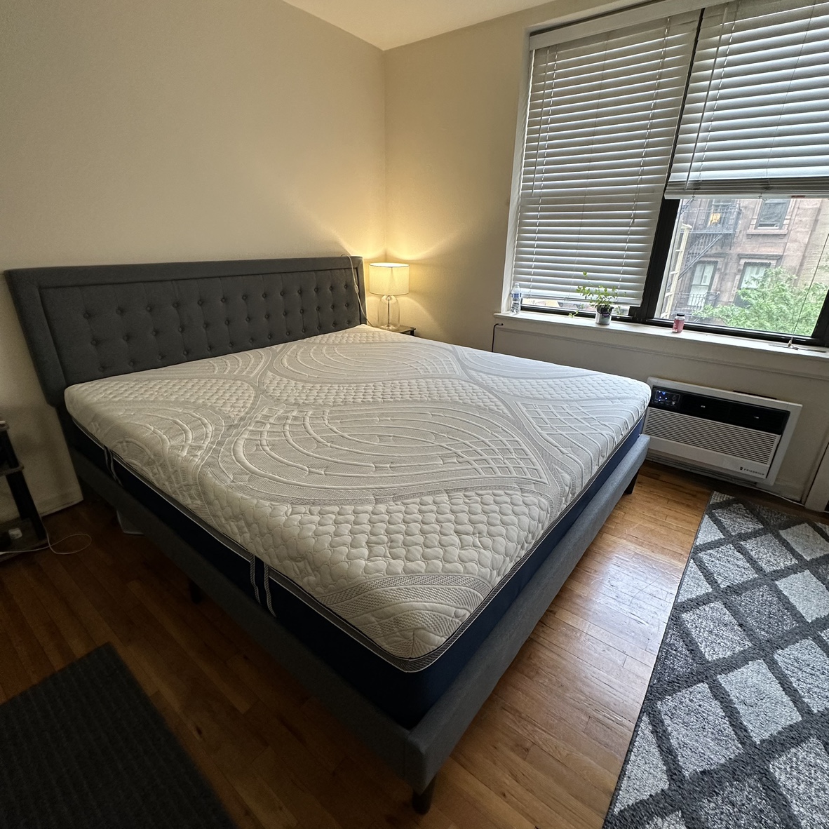 King size bed without the mattress - photo 3