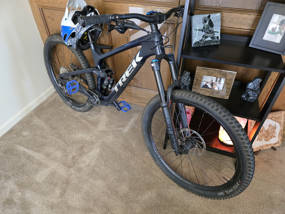 2022 Trek Slash 9.7