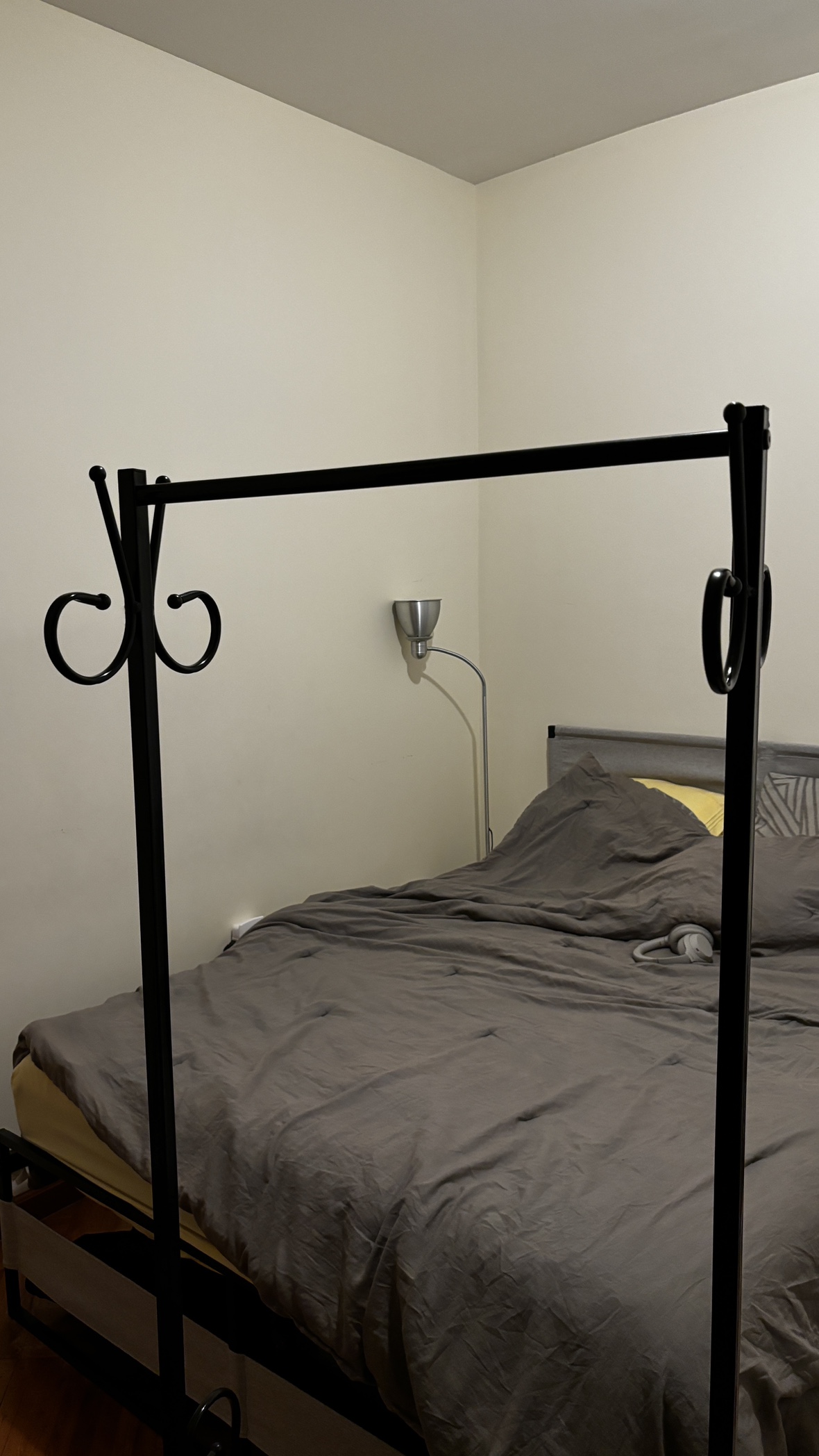 Black Clothing Rack. Moving Sale🚚