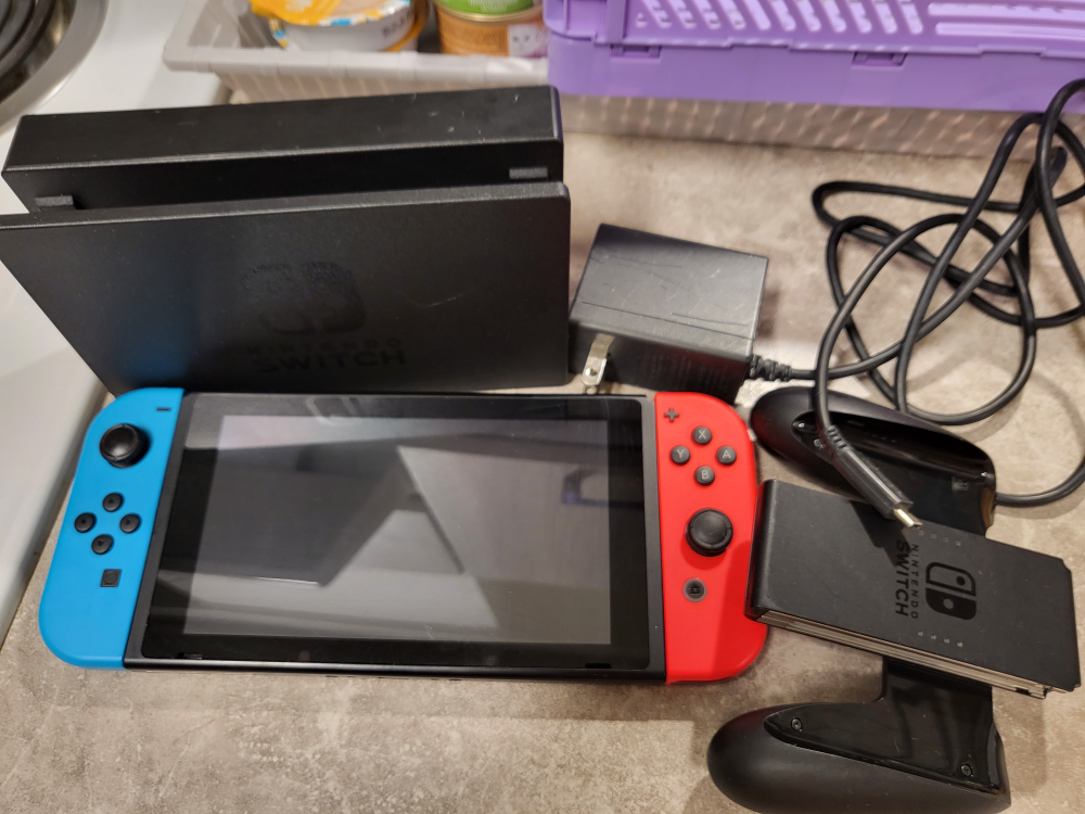 Nintendo switch v1 - photo 4