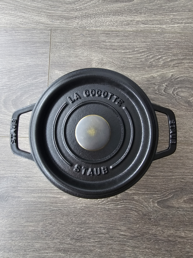 Staub Cast Iron 1.25-qt / 16cm Round Cocotte - Matte Black image indicator(9)
